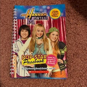 Disney Hannah Montana Pop Star Passbook